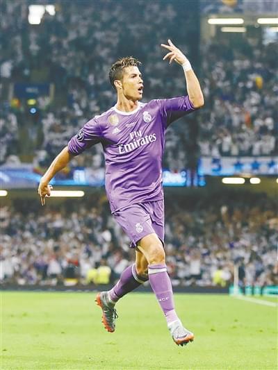 一张红牌虽 一张红牌虽